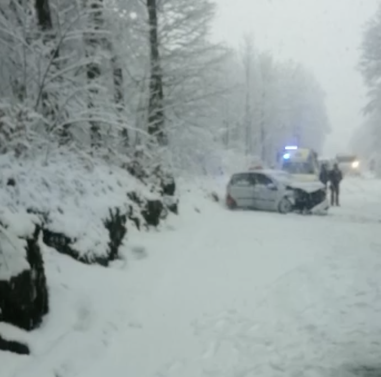 'Izvlačili su ženu  iz smrskanog automobila. Jaukala je od boli'