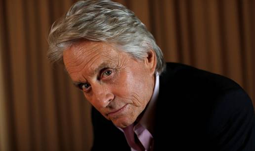 Michael Douglas je promijenio frizuru, a fanovi su ga jedva prepoznali: 'Izgledaš starije'