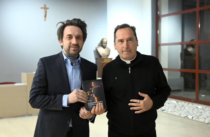 Zagreb: Predstavljanje nove knjige svećenika profesora moralne teologije iz Splita Josipa Mužića