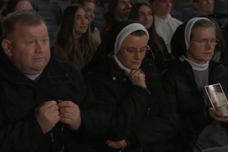 Papa Franjo poslao prvu audio poruku iz bolnice vjernicima na Trgu svetog Petra
