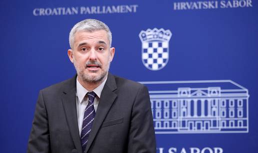 'Ako v.d. ravnatelja HRT-a mora biti kum ministrice, ima li nekog tko bar nije dio Bačićeve klike?'