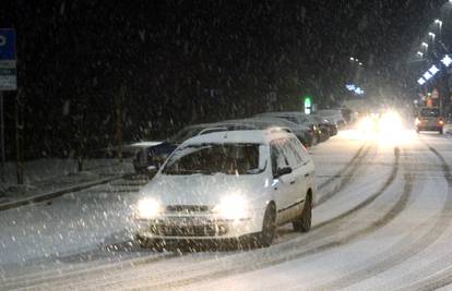 Oprez u prometu: Prijete olujni udari bure, poledica i snijeg...