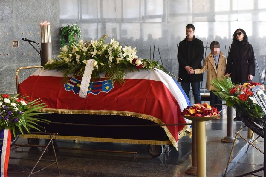 Uz pjesmu 'My Way' Franka Sinatre ispratili Božidara Alića