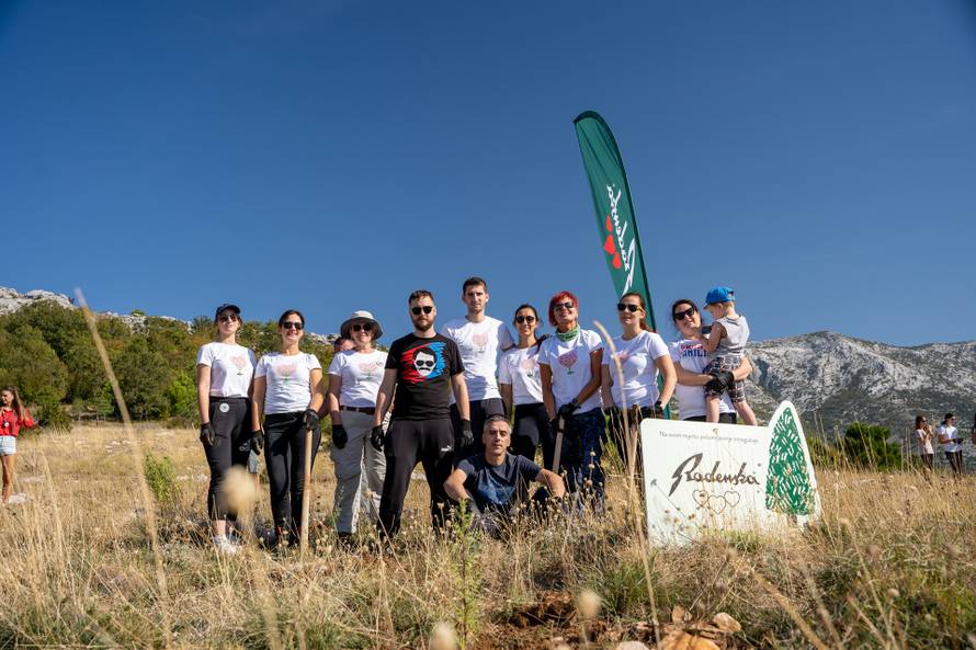 Tri srca u akciji pošumljavanja opožarenih područja u Dalmaciji