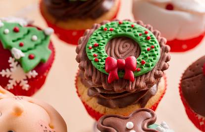 Božićno ruho muffina: Ukrasi ih snjegovićem, pahuljama...