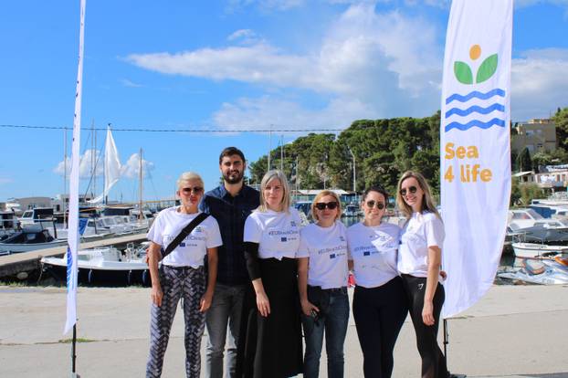 FOTO Pogledajte što su ronioci izvukli iz mora na eko akciji u Splitu: Sve je puno smeća...