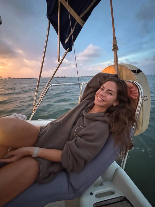 FOTO Boksačica izvadila silikone nakon 20 godina i preporodila se: 'Napokon volim svoje tijelo'