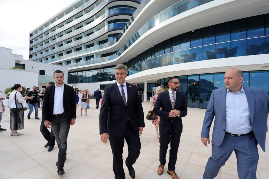 FOTO Otvorili Hilton Costabella resort u Rijeci.  Plenković: Grad je trebao ovakav hotel