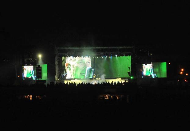 ARHIVA - 2010. Zagreb: Metallica na Hipodromu oduševila preko 30 tisu?a fanova, a kiša je lijevala kao iz kabla