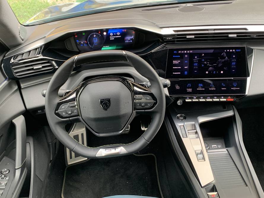 Peugeot 308 SW atraktivan je karavan i dobra alternativa za SUV, no pogon jako diže cijenu