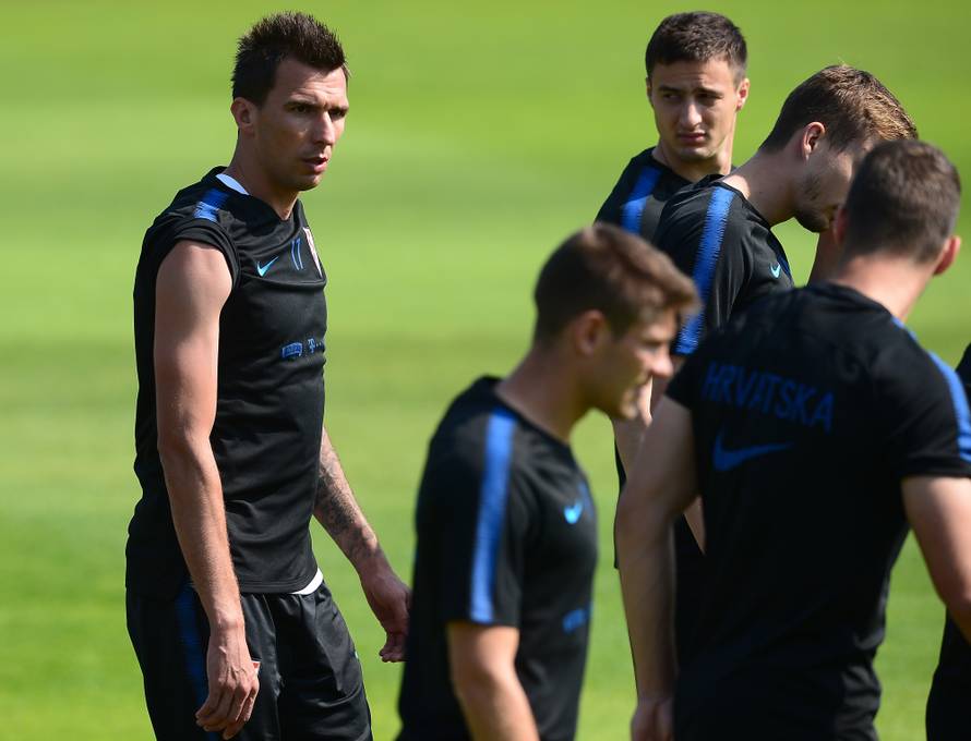 Senzacija iz Italije: Juve preko Mandžukića dovodi Mitrovića?