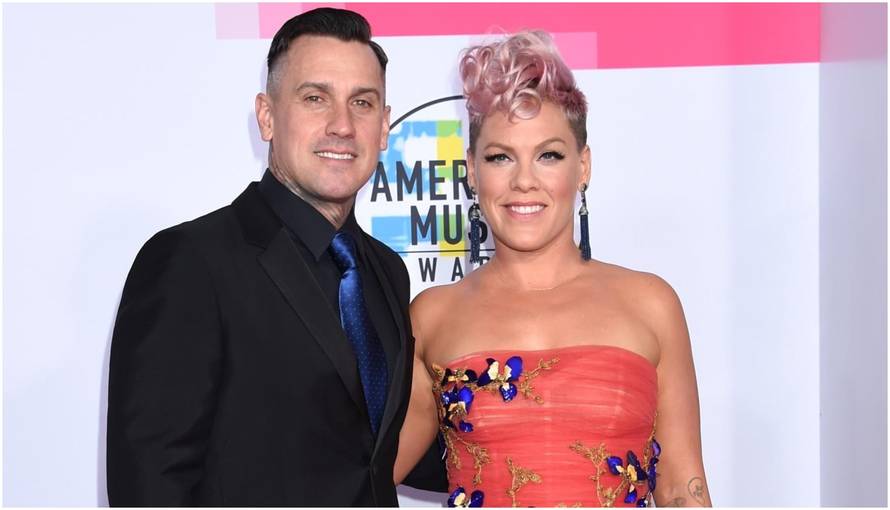 Poznata pjevačica Novu godinu dočekala sama u bolnici: 'Možda nije fensi face lift, ali...'