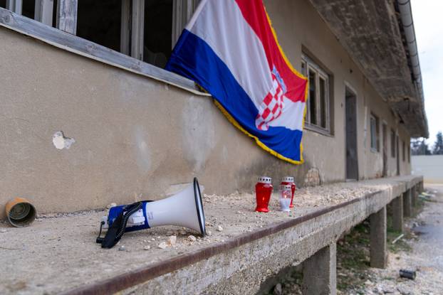 U Gospiću održan prosvjed radi odlaganja opasnog otpada 