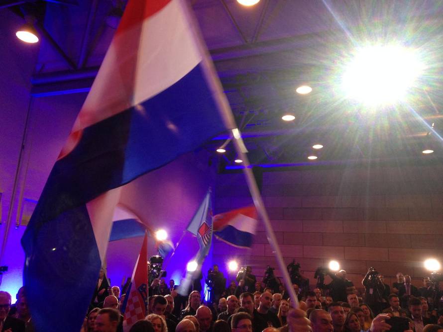 Kolinda čestitala Milanoviću i najavila: 'Odlazim na godišnji!'