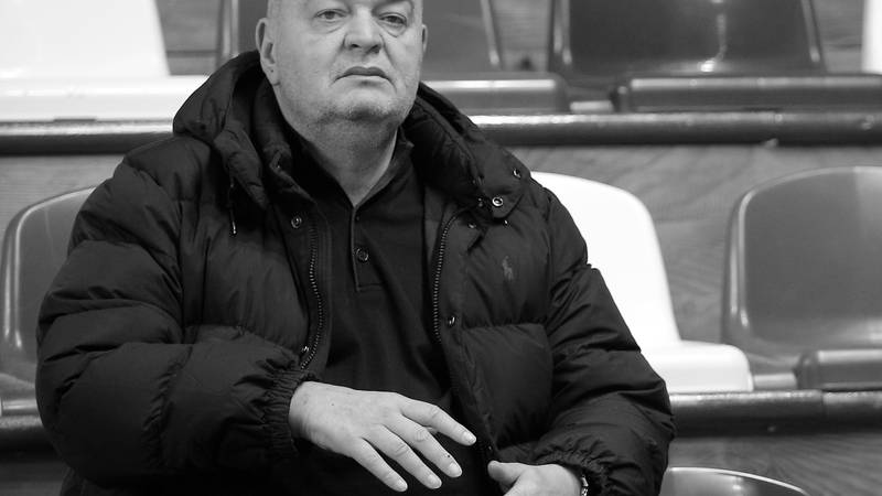 Preminuo je Duško Vujošević