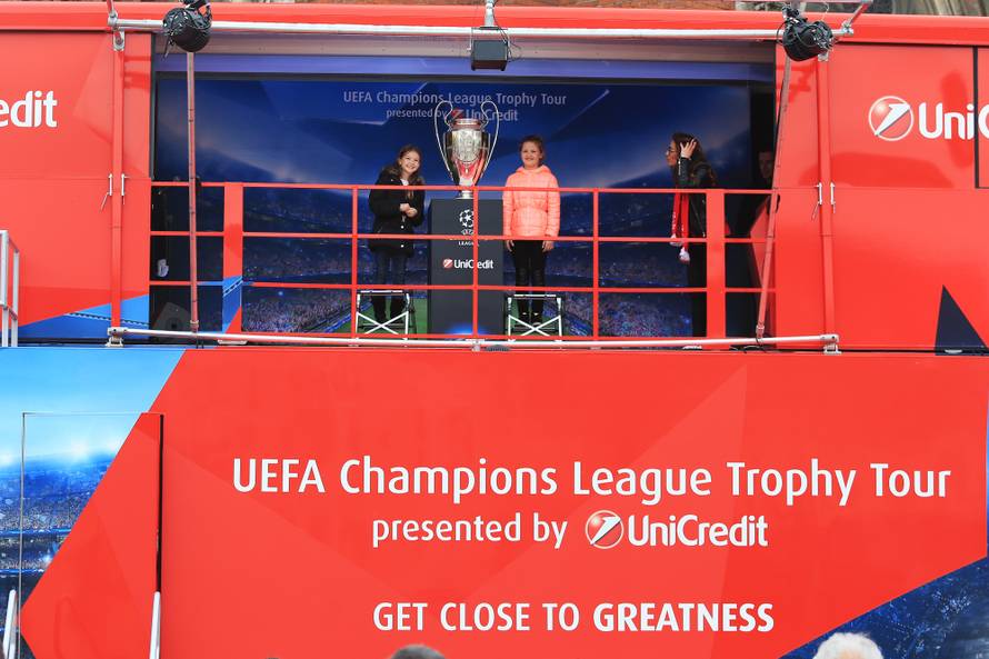 Liga prvaka u Slavoniji: Slavni trofej LP-a stigao je u Osijek!