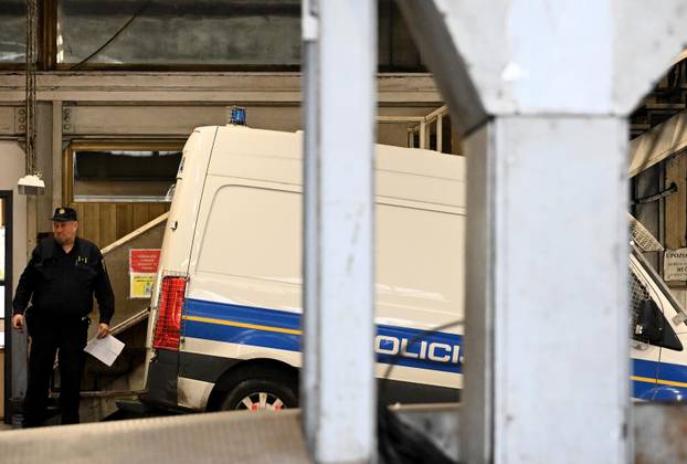 Zagreb: Privođenje uhićenih povezanih sa slučajem bolnice u Jankomiru