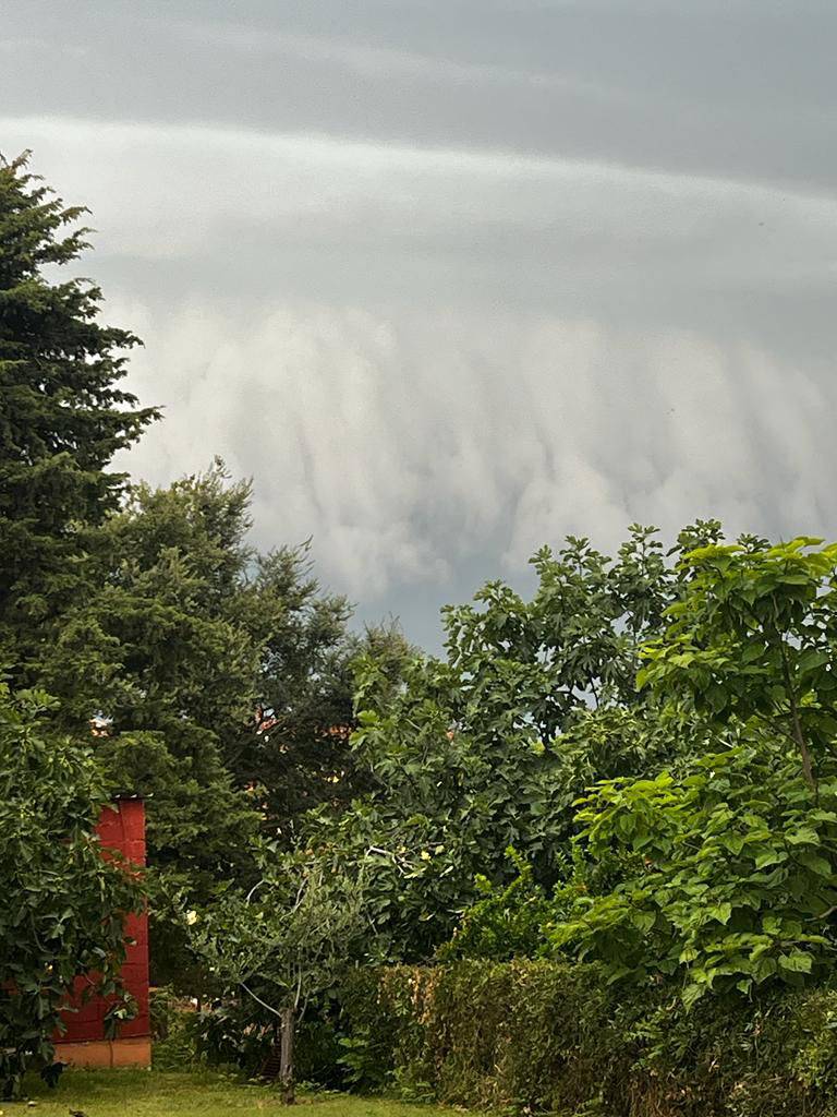 FOTO Pogledajte kadrove prije početka oluje iznad mora u Istri