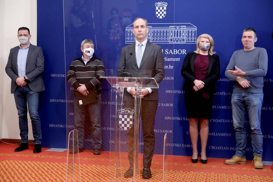 Zagreb: Klub zastupnika Domovinskog pokreta o temi: Cijepljenje protiv COVID-a i o stanju na Banovini