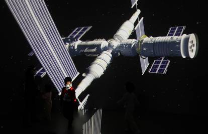 Kinezi šalju troje ljudi u svemir, tri mjeseca ostaju na postaji