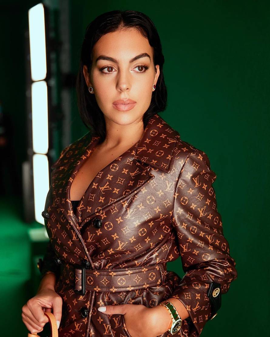 Nosi li ona išta ispod? Georgina blista u baloneru od 38.000 kn