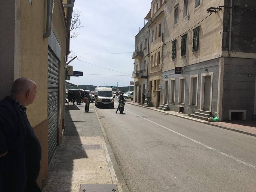 Masovna tučnjava u Šibeniku: "Letjele su stolice i kamenje"