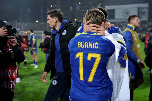 Zenica: Slavlje igrača Bosne i Hercegovine nakon što su svladali Italiju jedanaestercima