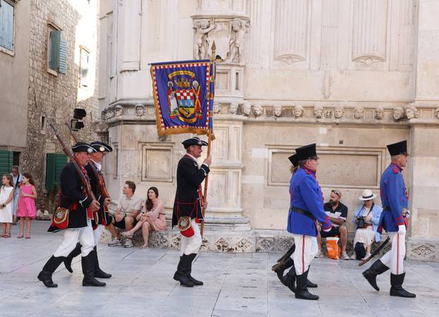 Šibenik: Nakon mimohoda otvoren je 16. Sajam u srednjovjekovnom Šibeniku