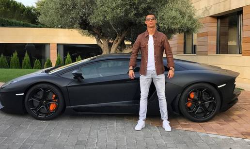 Zavirite u Ronaldovu garažu: Zaljubljen je u Rimčeve jurilice! 'Ni sam ne znam koliko ih je...'