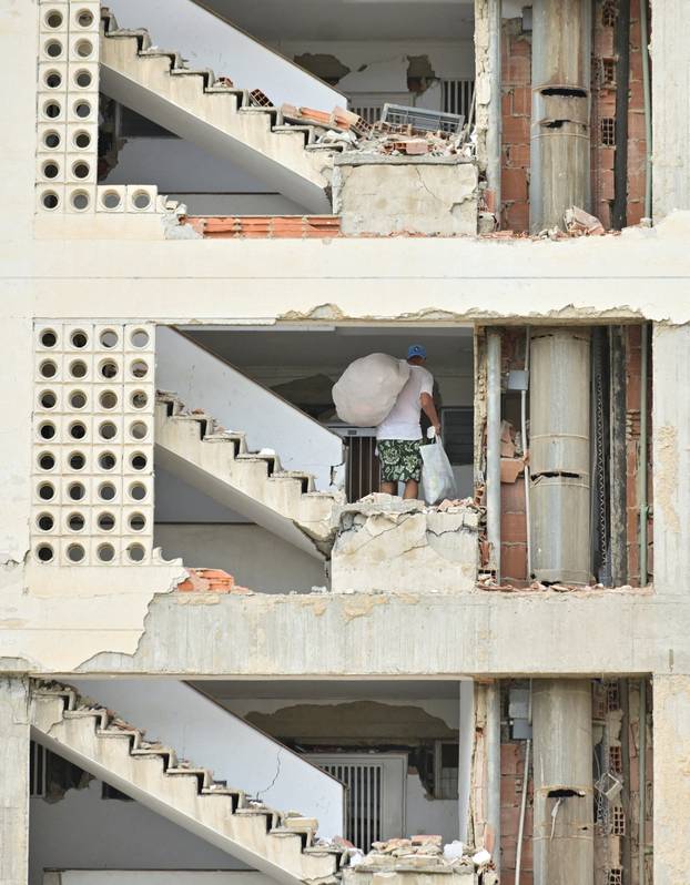 Aftermath of earthquakes in La Guaira