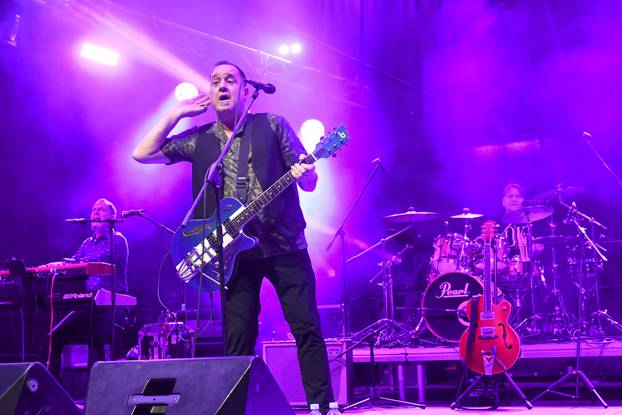 Koprivnica: Treću, završnu večer Pan festa mnogobrojne obožavatelje odusevio je Neno Belan & Fumensi