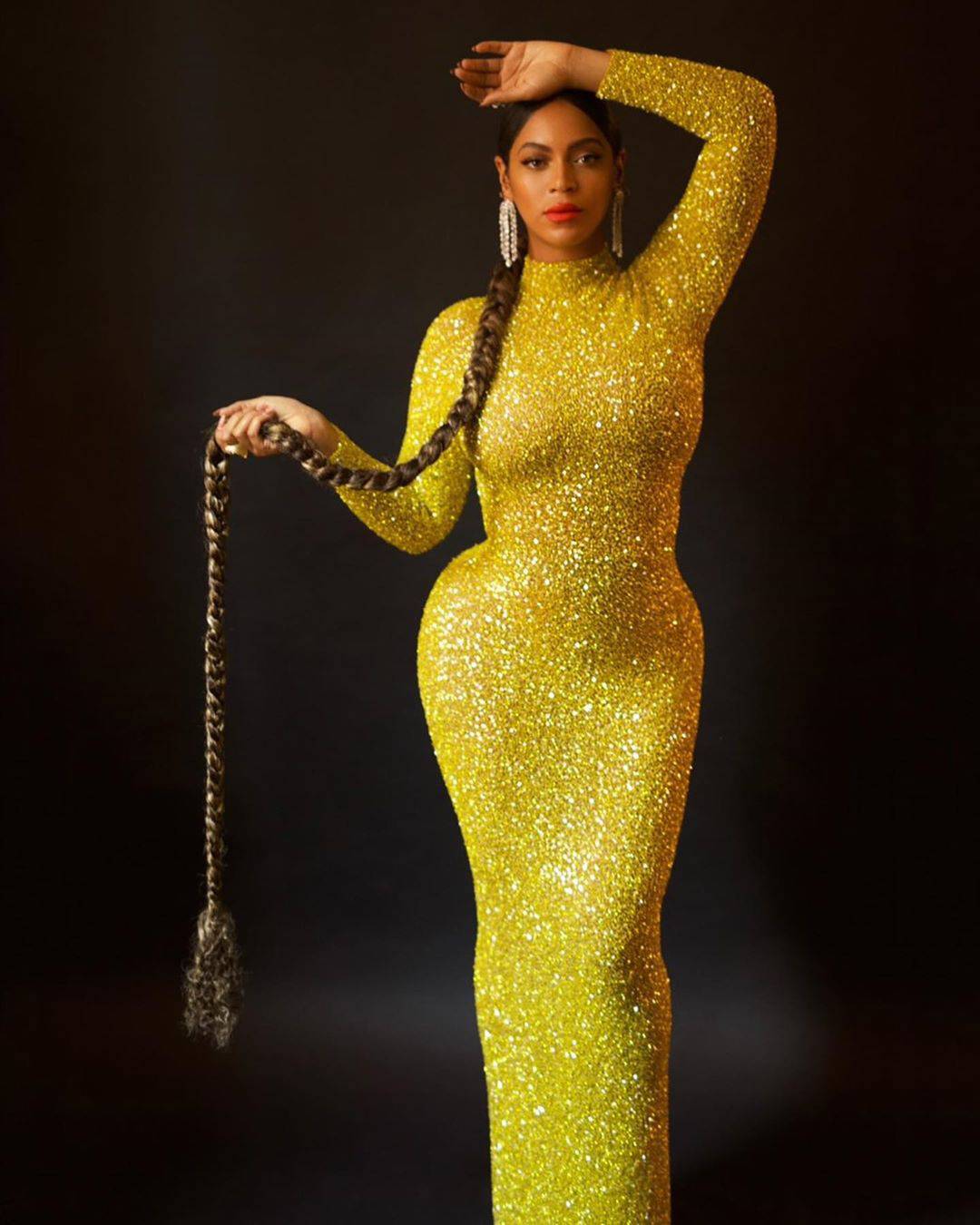 Beyonce 'zablistala' u zlatnoj haljini, istaknula joj je obline...