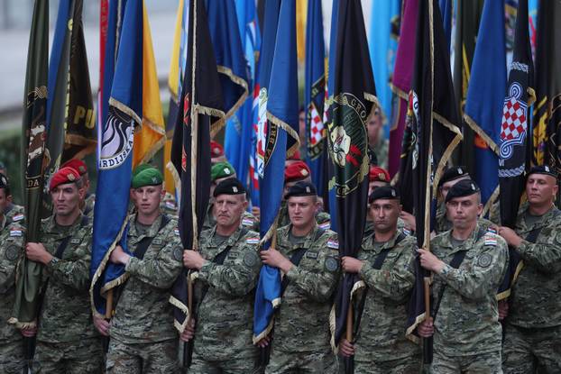 Zagreb: Generalna proba svečanog vojnog mimohoda