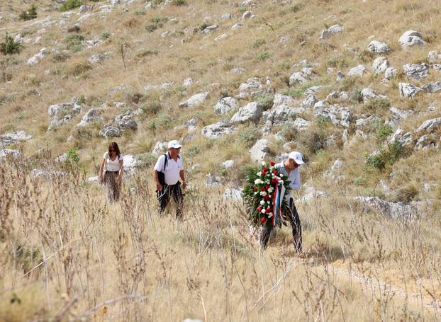 Šibenik:Na Kornatima obilježena 19. godišnjica tragedije u kojoj je poginulo 12 vatrogasaca