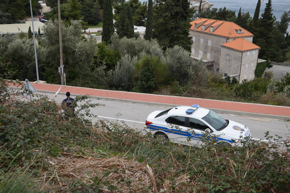 Pronađeno tijelo u odvodnom kanalu, dvoje ljudi još traže