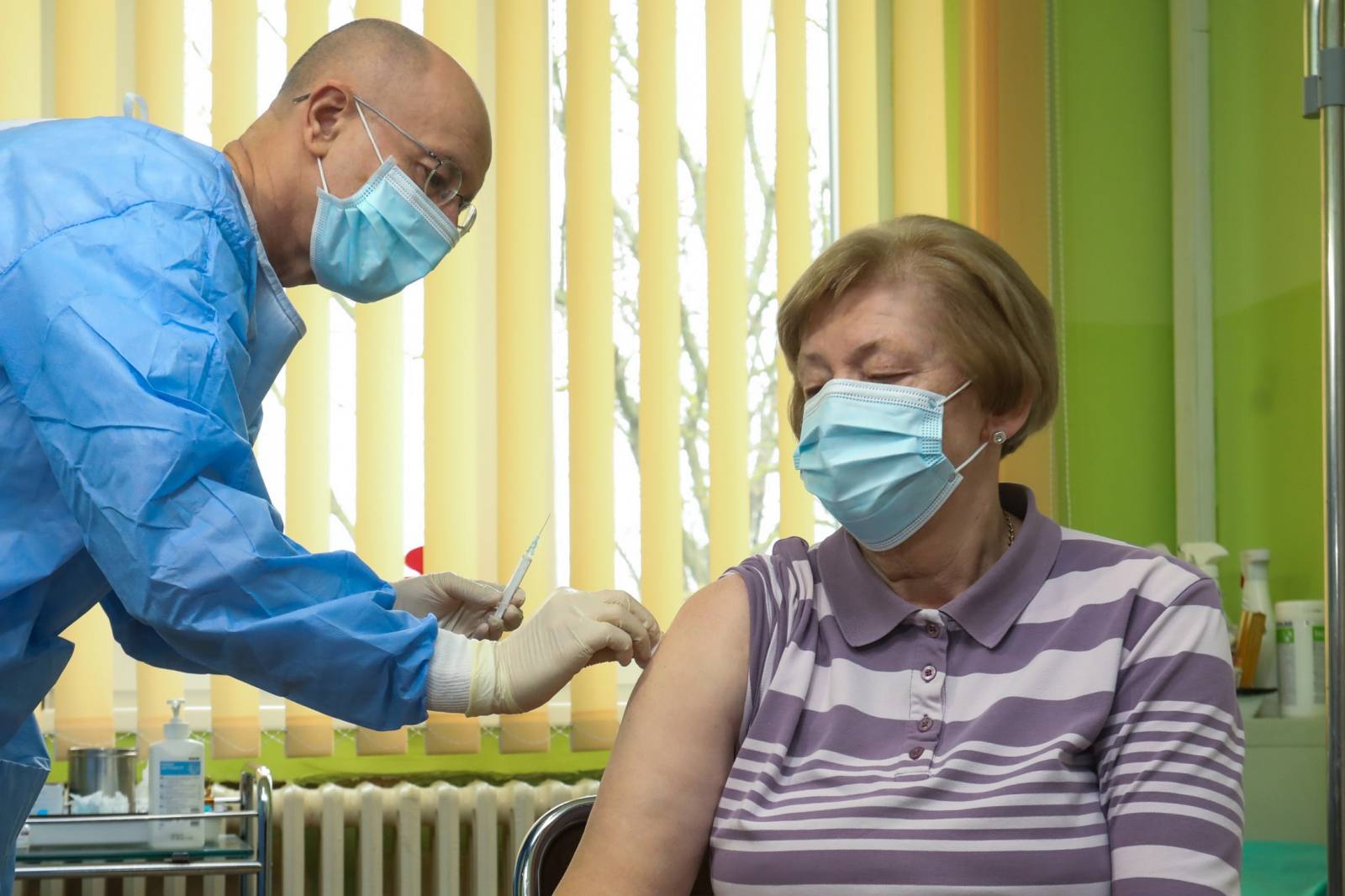 Osijek: Započelo cijepljenje  osoba starijih od 65 i kroničnih bolesnika