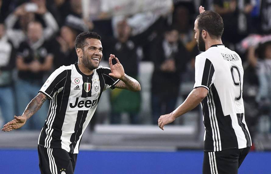 Football Soccer - Juventus v Cagliari - Italian Serie A