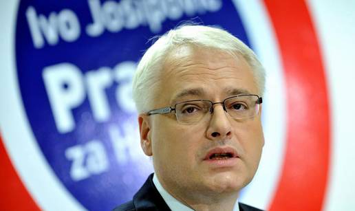 Josipović neće kao Mesić komentirati napise Koncila