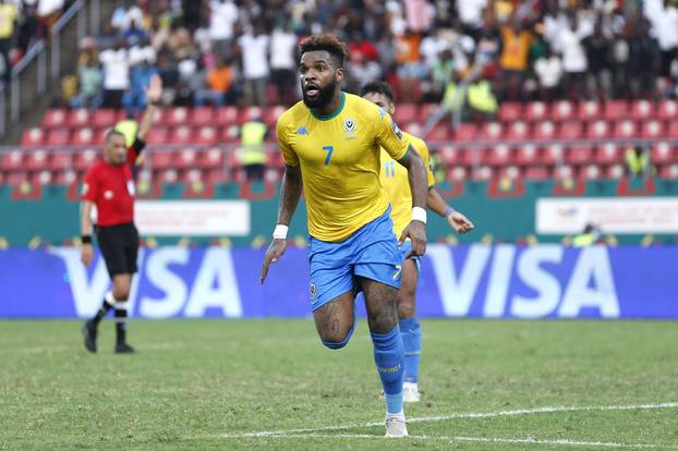 Football - 2021 Africa Cup of Nations - Finals - Last 16 - Gabon v Burkina Faso - Limbe - Cameroon