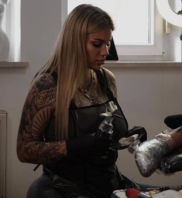 FOTO Od Hrvatske do svijeta: Svi žele da ih Marina tetovira