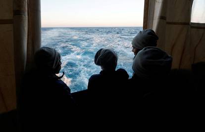 UN: 45 migranata nestalo u Sredozemlju, četiri mrtve migrantice kod Španjolske
