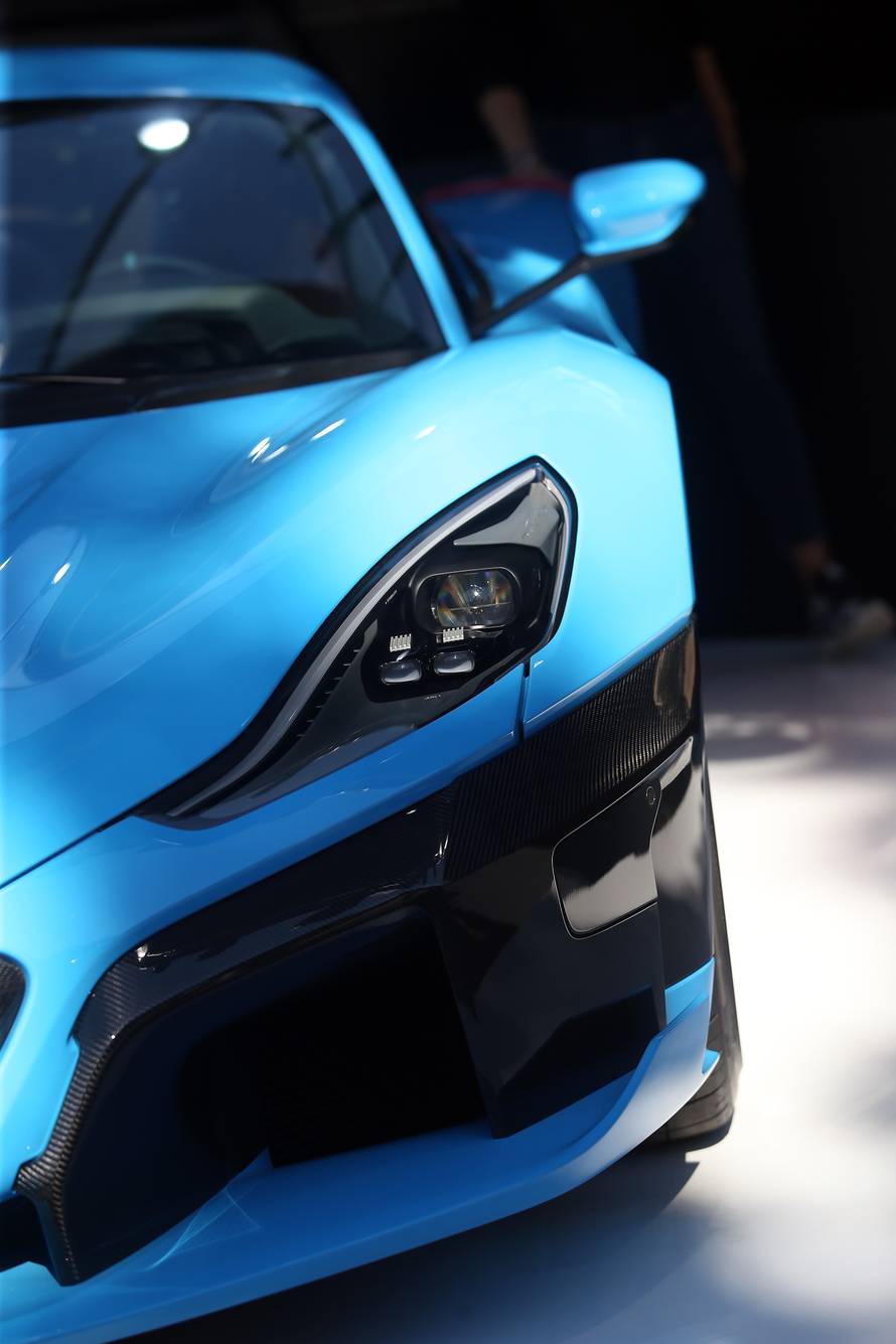 U centru Zagreba graÄanima pradstavljen super automobil Rimac C-Two