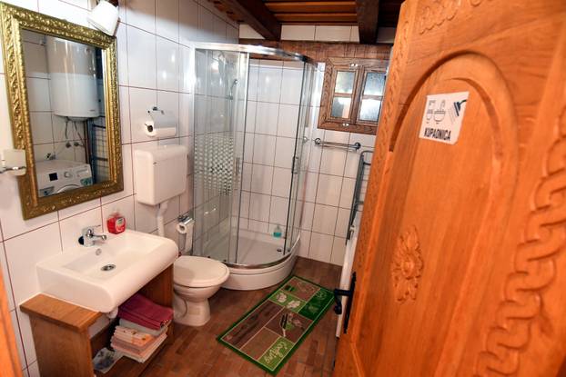 Podravske Sesvete: Umjetnička etno kuća Luka