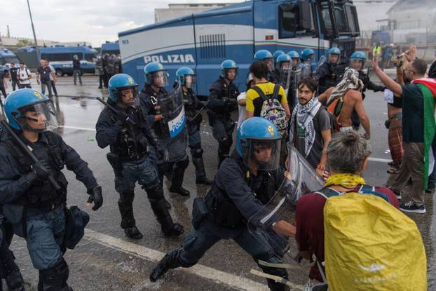 Nationwide "Let's Block Everything" protest in solidarity with Gaza, in Venice
