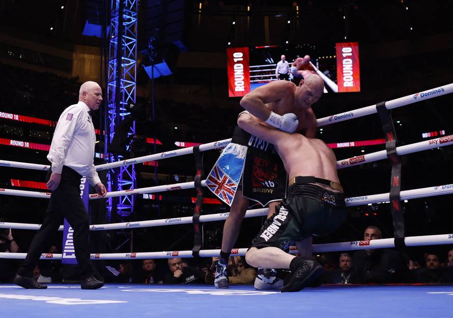 Tyson Fury v Arslanbek Makhmudov