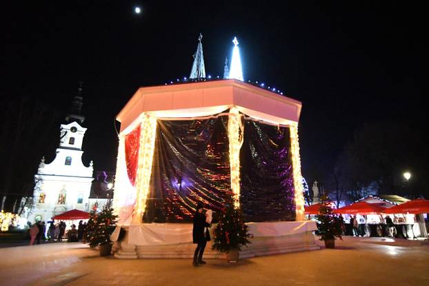 Bjelovar: Grad nikad ljepši u blagdanskom ruhu, a i advent je naraskošniji ikad