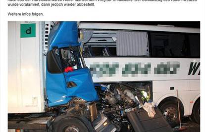 Njemačka: Kamion se zabio u bus pun učenika, dvoje mrtvih 