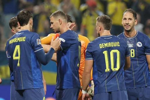BiH - &Scaron;vedska 1-1: Remi u Zenici na opro&scaron;taju Edina D&zcaron;eke! Ikona je zabila gol, ali nije bio priznat