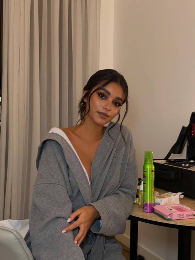 FOTO Yamalova djevojka otkrila kako su se upoznali: 'Očekujete savršenu ljubavnu priču, ali ne'