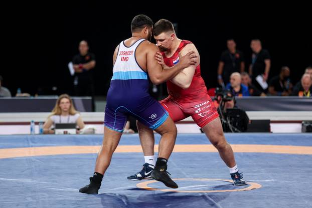 Zagreb: Nakon operacije kuka Marko Milanović natječe se u Areni na turniru u hrvanju 